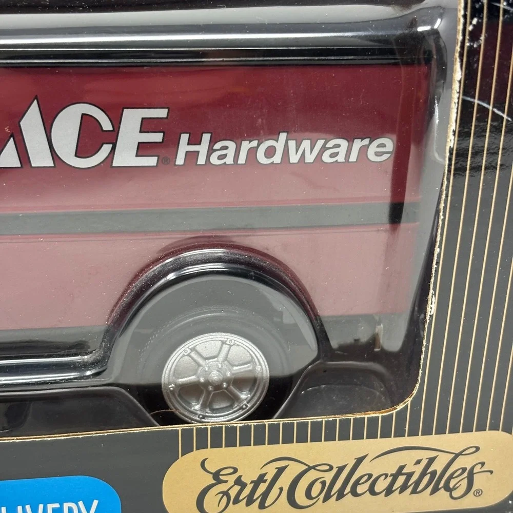 Ertl‎ Ace Hardware 1927 Graham Delivery Truck 12th Edition 1:25 Scale Diecast